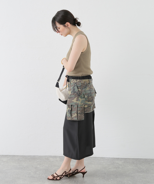 INSCRIRE(アンスクリア)の「INSCRIRE/アンスクリア Cargo Layered Skirt スカート(スカート・レディース・ネイビー/カーキ・36/38)」の4枚目の写真