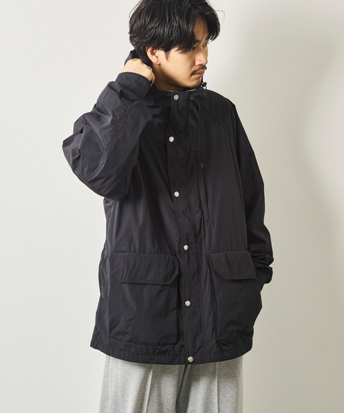 THE NORTH FACE(ザノースフェイス)の「【THE NORTH FACE】MOUNTAIN PARKA(パーカー・メンズ・カーキ/ブラック・L/M/XL)」の2枚目の写真