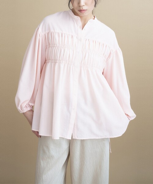 cloenc(クロエンス)の「【マシンウォッシュ】シャーリング チュニックブラウス(シャツ/ブラウス・レディース・チャコールグレー/ホワイト/ピンク・02/00)」の3枚目の写真