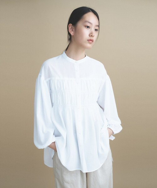 cloenc(クロエンス)の「【マシンウォッシュ】シャーリング チュニックブラウス(シャツ/ブラウス・レディース・チャコールグレー/ホワイト/ピンク・02/00)」の4枚目の写真