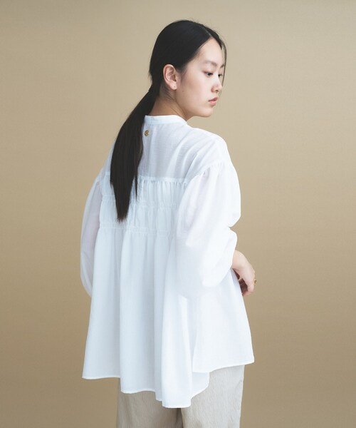 cloenc(クロエンス)の「【マシンウォッシュ】シャーリング チュニックブラウス(シャツ/ブラウス・レディース・チャコールグレー/ホワイト/ピンク・02/00)」の9枚目の写真