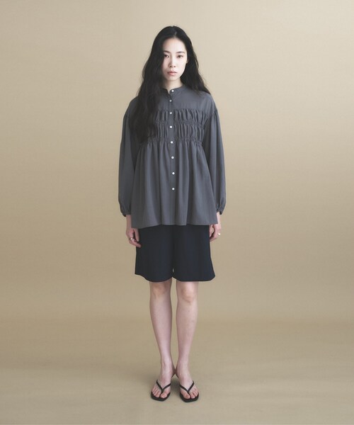 cloenc(クロエンス)の「【マシンウォッシュ】シャーリング チュニックブラウス(シャツ/ブラウス・レディース・チャコールグレー/ホワイト/ピンク・02/00)」の18枚目の写真