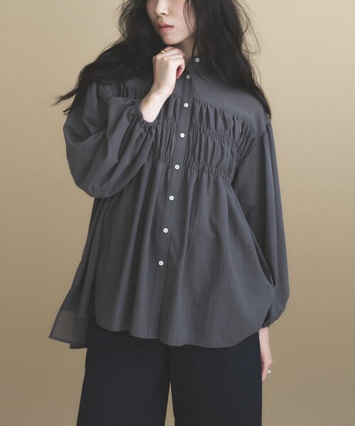 cloenc(クロエンス)の「【マシンウォッシュ】シャーリング チュニックブラウス(シャツ/ブラウス・レディース・チャコールグレー/ホワイト/ピンク・02/00)」の21枚目の写真