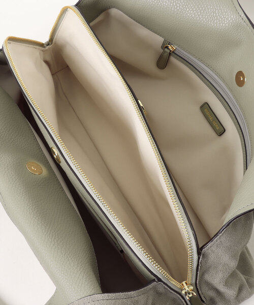 MICHAEL KORS(マイケルコース)の「LG TRPL COMPT SHLDR TOTE(ショルダーバッグ・レディース・グリーン系・FREE)」の9枚目の写真