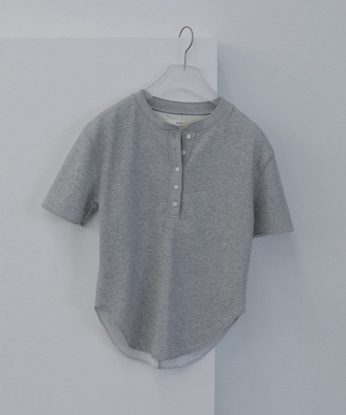 anuke（アンヌーク）の「Halfsleeve Henley Tops（Tシャツ/カットソー・レディース・ブラウン/グレー・FREE）」の10枚目の写真