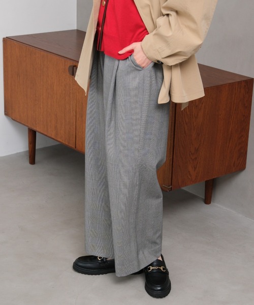 Elura(エルーラ)の「映えラクワイドパンツ<低身長サイズあり>/1068027(その他パンツ・レディース・ストライプ/チェック/ネイビー・SMALL/MEDIUM/LARGE/FREE(S))」の5枚目の写真