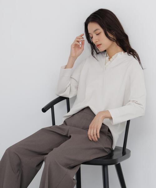 human woman(ヒューマンウーマン)の「◆【レイヤード風ドッキング / ウォッシャブル】フリル衿付プルオーバーニット(ニット/セーター・レディース・グレー系その他/グリーン/グレー・MEDIUM)」の4枚目の写真