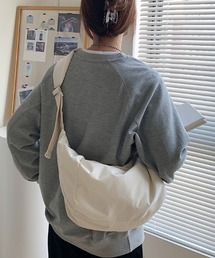 ナイロンホーボーバッグ