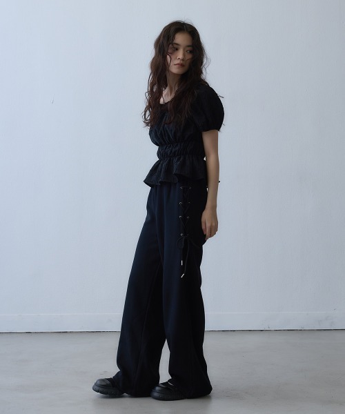 Clum(クルム)の「shirring peplum blouse / シャーリングペプラムブラウス(シャツ/ブラウス・レディース・ブラック・FREE)」の6枚目の写真
