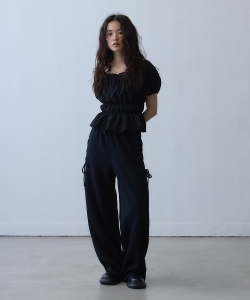 Clum(クルム)の「shirring peplum blouse / シャーリングペプラムブラウス(シャツ/ブラウス・レディース・ブラック・FREE)」の11枚目の写真