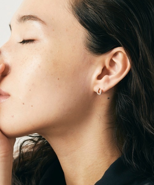 BAQLESS（バックレス）の「[BAQLESS/バックレス] ZIRCONIA HONESTY ALINA ゴールド ピアス（ピアス（両耳用）・レディース・ゴールド・ONE SIZE）」の10枚目の写真