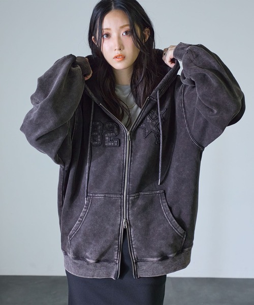 ReDial（リダイアル）の「ヴィンテージ加工ダメージパッチパーカー（パーカー・レディース・ブラック系/グレー系・3L/LL/L/M）」の8枚目の写真