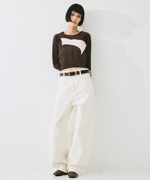 STUDIOUS(ステュディオス)の「【STUDIOUS/ステュディオス】Damaged Barrel Leg Jeans/ダメージバレルレッグジーンズ/美脚デニム/小尻効果(デニムパンツ・レディース・オフホワイト・2/1)」の3枚目の写真