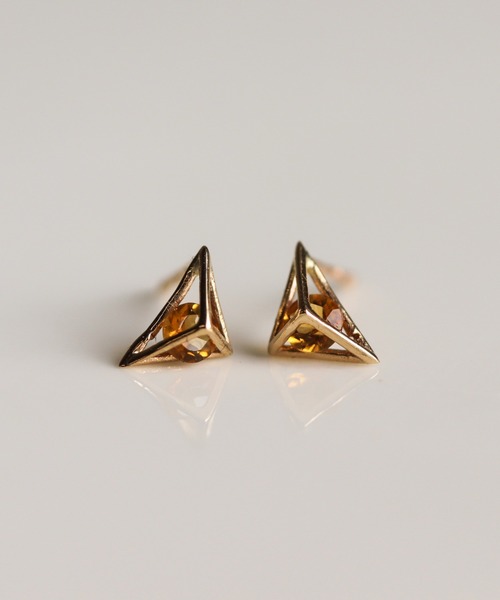 cui-cui(キュイキュイ)の「カラーストーン ピアス | K10YG 〈2026 AUTUMN COLLECTION〉(ピアス(両耳用)・レディース・グリーン/ホワイト/オレンジ・FREE)」の3枚目の写真