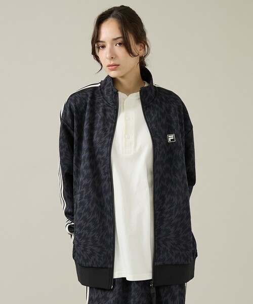 FILA(フィラ)の「【ELEY KISHIMOTO×FILA】イーリーキシモト×フィラ トラックトップ / ユニセックス / SM6FBU707(ブルゾン・メンズ・カーキ/ブラック・L/M)」の11枚目の写真