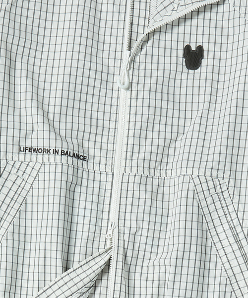 LIFE WORK(ライフワーク)の「グリッドパターンジップアップジャンパー(ブルゾン・メンズ・ブラック/アイボリー・MEDIUM/LARGE)」の4枚目の写真