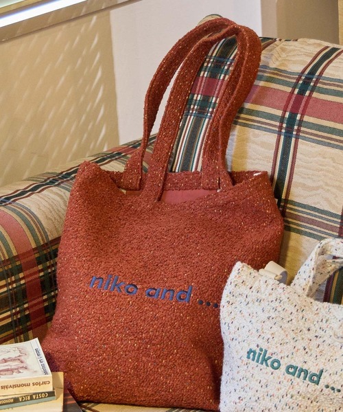 niko and...(ニコアンド)の「ニコロゴツブツブトートバッグ(トートバッグ・レディース・カーキ/ネイビー/オフホワイト/レッド/ベージュ・0)」の9枚目の写真