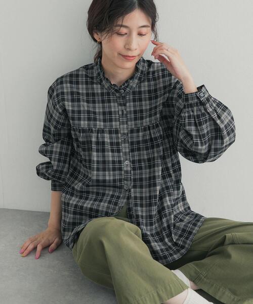 URBAN RESEARCH DOORS（アーバンリサーチドアーズ）の「フリルネックチェックブラウス 26AW（シャツ/ブラウス・レディース・ベージュ系その他/ブラック系その他・FREE）」の3枚目の写真