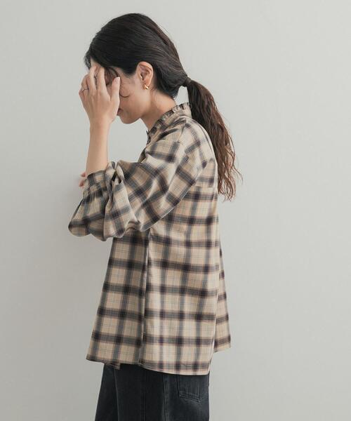 URBAN RESEARCH DOORS（アーバンリサーチドアーズ）の「フリルネックチェックブラウス 26AW（シャツ/ブラウス・レディース・ベージュ系その他/ブラック系その他・FREE）」の17枚目の写真