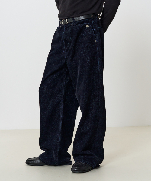 NOUN（ノウン）の「フォールドベルベットデニムパンツ (ダークネイビー)（デニムパンツ・メンズ・その他・0/2/1）」の2枚目の写真