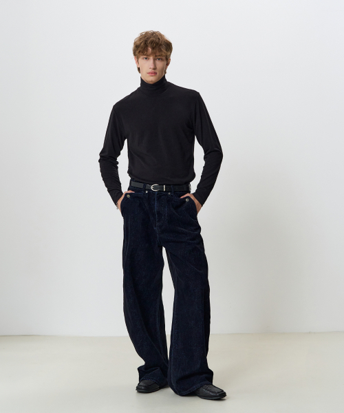NOUN（ノウン）の「フォールドベルベットデニムパンツ (ダークネイビー)（デニムパンツ・メンズ・その他・0/2/1）」の4枚目の写真