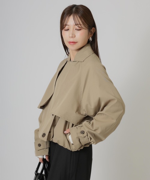 Riberry(リベリー)の「バルーンショートトレンチコート(トレンチコート・レディース・ベージュ/ブラック/カーキ・MEDIUM)」の14枚目の写真