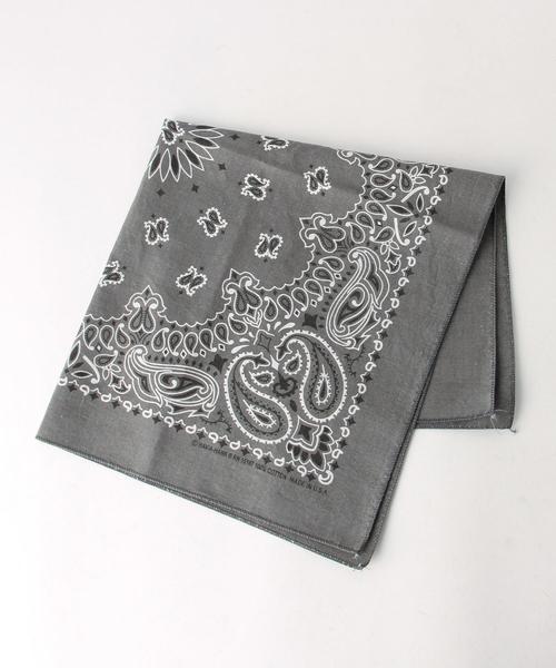 BEAUTY&YOUTH UNITED ARROWS（ビューティーアンドユースユナイテッドアローズ）の「BY THE BANDANNA COMPANY ペイズリーバンダナ ◆（バンダナ/スカーフ・レディース・ケリー/ダークグレー/イエロー/オレンジ系その他/ホワイト・FREE）」の2枚目の写真