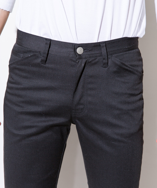 STUDIOUS（ステュディオス）の「【STUDIOUS】ハイパワーサテンストレッチテーパードスキニー（その他パンツ・メンズ・ブラック/カーキ・2/3/1）」の6枚目の写真