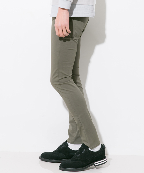 STUDIOUS（ステュディオス）の「【STUDIOUS】ハイパワーサテンストレッチテーパードスキニー（その他パンツ・メンズ・ブラック/カーキ・2/3/1）」の13枚目の写真