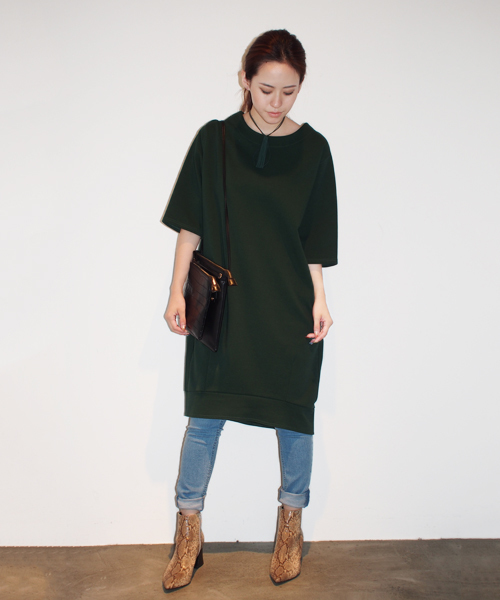 MURUA（ムルーア）の「ルーズコクーンワンピース（ワンピース・レディース・キャメル/ブラック/ホワイト/グリーン・FREE）」の5枚目の写真