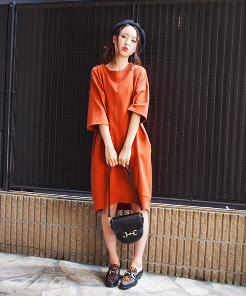 MURUA（ムルーア）の「ルーズコクーンワンピース（ワンピース・レディース・キャメル/ブラック/ホワイト/グリーン・FREE）」の11枚目の写真