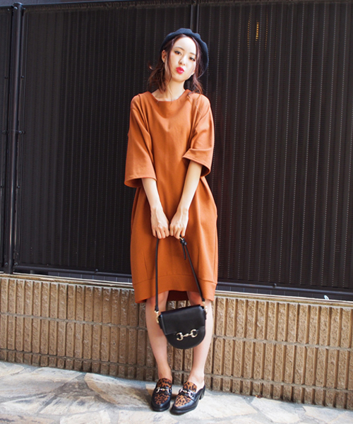 MURUA（ムルーア）の「ルーズコクーンワンピース（ワンピース・レディース・キャメル/ブラック/ホワイト/グリーン・FREE）」の13枚目の写真