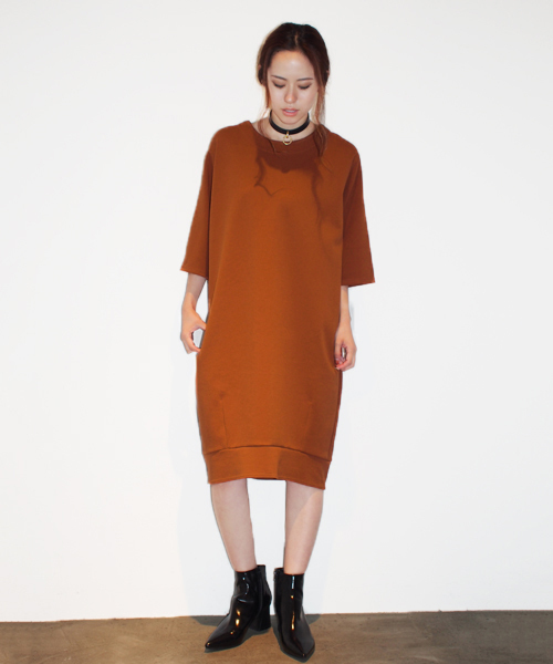 MURUA（ムルーア）の「ルーズコクーンワンピース（ワンピース・レディース・キャメル/ブラック/ホワイト/グリーン・FREE）」の12枚目の写真