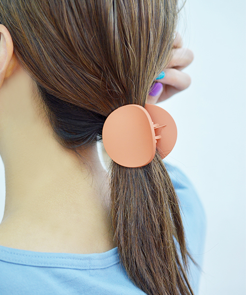 Fun & Daily（ファンアンドデイリー）の「F&D : マカロンバンスクリップ（バレッタ/ヘアクリップ・レディース・ネイビー/オレンジ/ブラック/カーキ/ワインレッド/ベージュ/ブラウン/グレー/ブルー/ピンク・FREE）」の10枚目の写真