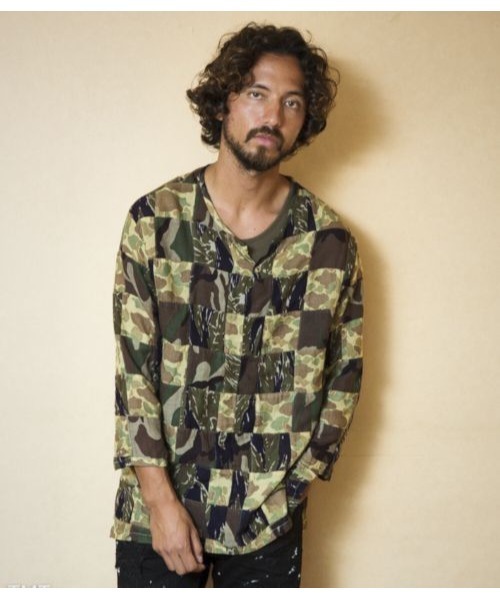 TMT（ティーエムティー）の「CAMO-GAZE PACHWORK TUNIC SHIRTS（シャツ/ブラウス・メンズ・カーキ/ネイビー・MEDIUM/LARGE/X-LARGE/SMALL）」の11枚目の写真