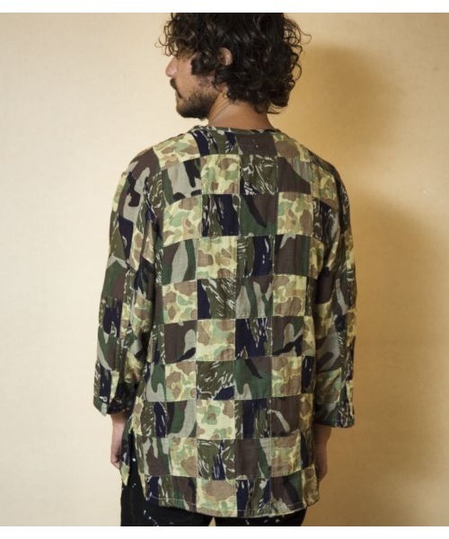 TMT（ティーエムティー）の「CAMO-GAZE PACHWORK TUNIC SHIRTS（シャツ/ブラウス・メンズ・カーキ/ネイビー・MEDIUM/LARGE/X-LARGE/SMALL）」の13枚目の写真
