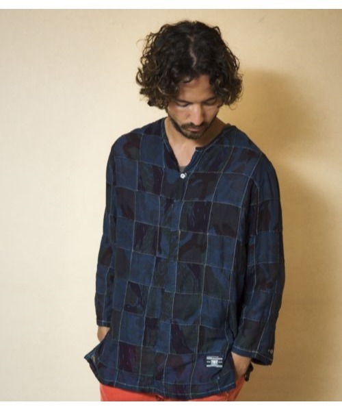 TMT（ティーエムティー）の「CAMO-GAZE PACHWORK TUNIC SHIRTS（シャツ/ブラウス・メンズ・カーキ/ネイビー・MEDIUM/LARGE/X-LARGE/SMALL）」の14枚目の写真
