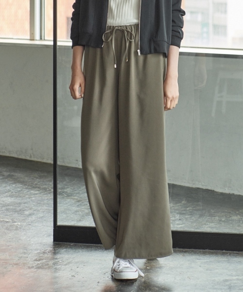 AMERICAN HOLIC（アメリカンホリック）の「10col.ドロストとろみワイドパンツ（その他パンツ・レディース・カーキ/ドット/グレイッシュベージュ/ネイビー/ライトグレー/グレー系その他/ブルー系その他/ピンク/サックスブルー/ブラック・L/M）」の6枚目の写真