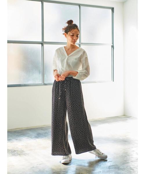 AMERICAN HOLIC（アメリカンホリック）の「10col.ドロストとろみワイドパンツ（その他パンツ・レディース・カーキ/ドット/グレイッシュベージュ/ネイビー/ライトグレー/グレー系その他/ブルー系その他/ピンク/サックスブルー/ブラック・L/M）」の21枚目の写真