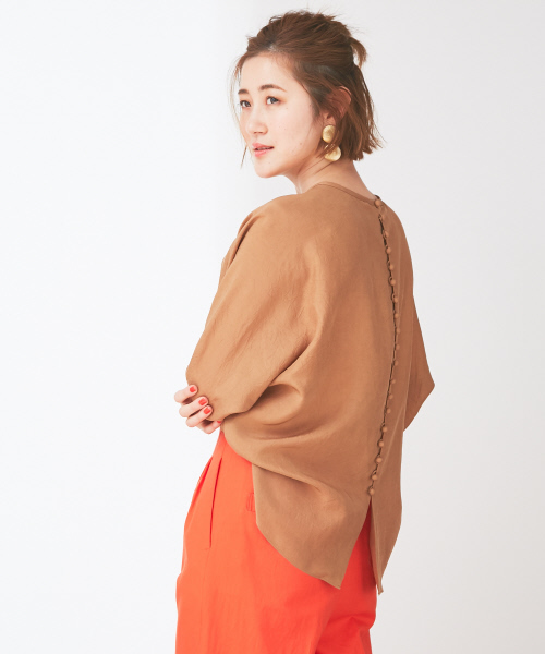 Abahouse Devinette（ドゥヴィネット）の「ウォッシャブルシルクタックプルオーバー（シャツ/ブラウス・レディース・ネイビー/カーキ/キャメル・FREE）」の3枚目の写真