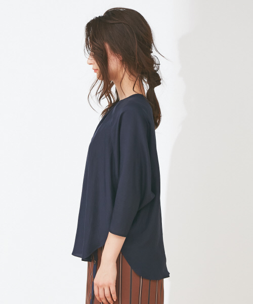 Abahouse Devinette（ドゥヴィネット）の「ウォッシャブルシルクタックプルオーバー（シャツ/ブラウス・レディース・ネイビー/カーキ/キャメル・FREE）」の10枚目の写真