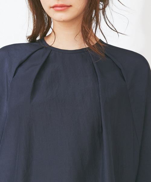 Abahouse Devinette（ドゥヴィネット）の「ウォッシャブルシルクタックプルオーバー（シャツ/ブラウス・レディース・ネイビー/カーキ/キャメル・FREE）」の8枚目の写真