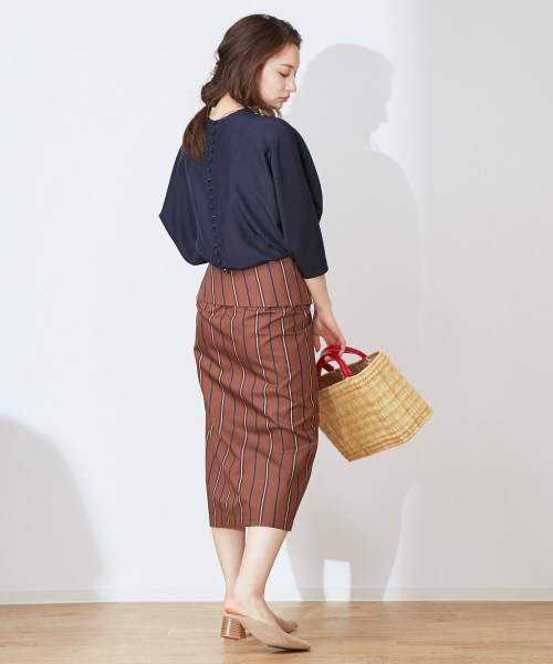 Abahouse Devinette（ドゥヴィネット）の「ウォッシャブルシルクタックプルオーバー（シャツ/ブラウス・レディース・ネイビー/カーキ/キャメル・FREE）」の16枚目の写真