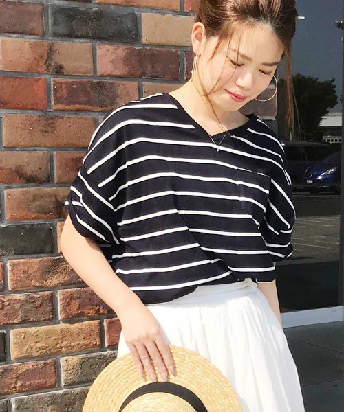 earth music&ecology（アースミュージックアンドエコロジー）の「・ロールアップ袖プルオーバー ●（Tシャツ/カットソー・レディース・レッド/ベージュ/ネイビー/グレー系その他/アイボリー/ブルー・FREE）」の4枚目の写真