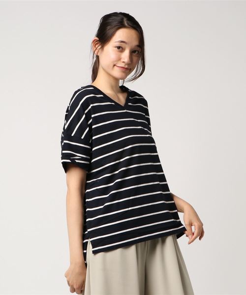 earth music&ecology（アースミュージックアンドエコロジー）の「・ロールアップ袖プルオーバー ●（Tシャツ/カットソー・レディース・レッド/ベージュ/ネイビー/グレー系その他/アイボリー/ブルー・FREE）」の9枚目の写真