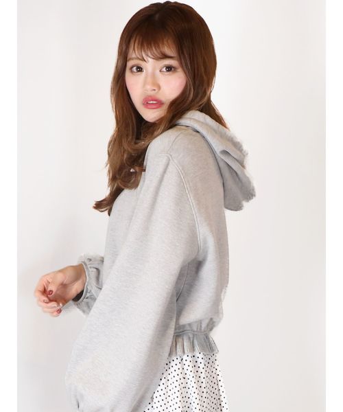 dazzlin(ダズリン)の「スプリングフリルパーカー(パーカー・レディース・ベージュ/グレー/ピンク/アイボリー/ブラック・FREE)」の4枚目の写真