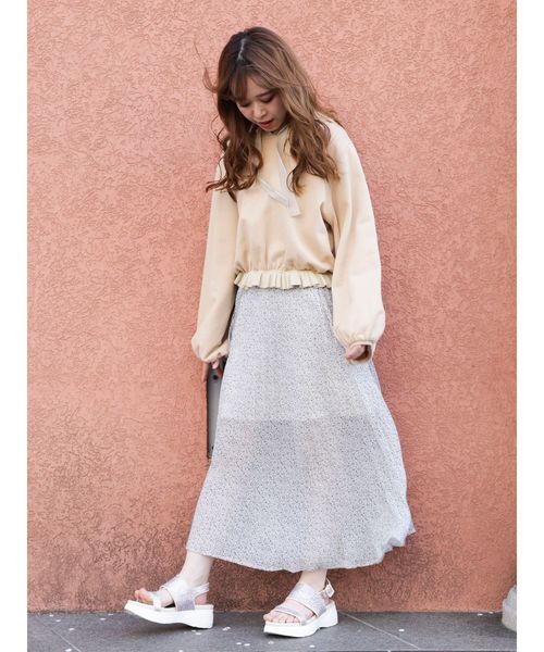 dazzlin(ダズリン)の「スプリングフリルパーカー(パーカー・レディース・ベージュ/グレー/ピンク/アイボリー/ブラック・FREE)」の6枚目の写真