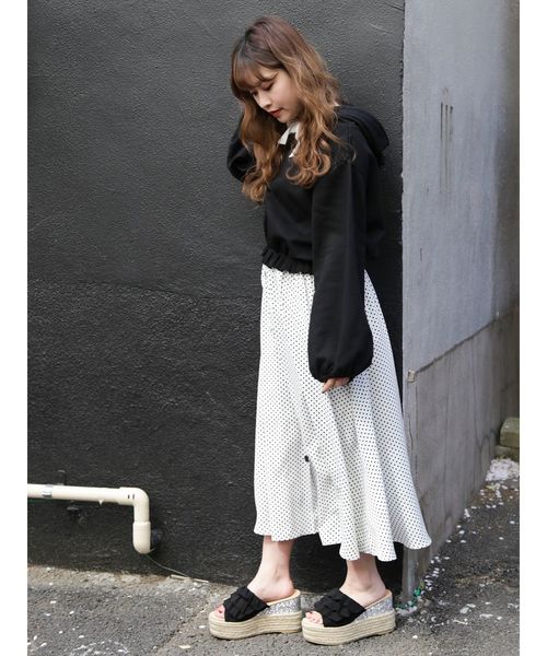 dazzlin(ダズリン)の「スプリングフリルパーカー(パーカー・レディース・ベージュ/グレー/ピンク/アイボリー/ブラック・FREE)」の22枚目の写真