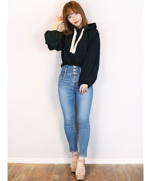 dazzlin(ダズリン)の「スプリングフリルパーカー(パーカー・レディース・ベージュ/グレー/ピンク/アイボリー/ブラック・FREE)」の16枚目の写真