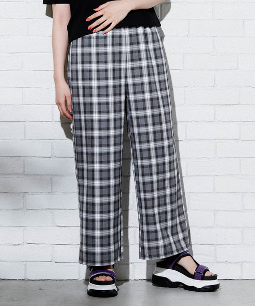 WEGO(ウィゴー)の「WEGO/チェックイージーワイドパンツ(その他パンツ・レディース・グレー系その他/ベージュ系その他/パープル系その他/イエロー系その他・FREE)」の2枚目の写真